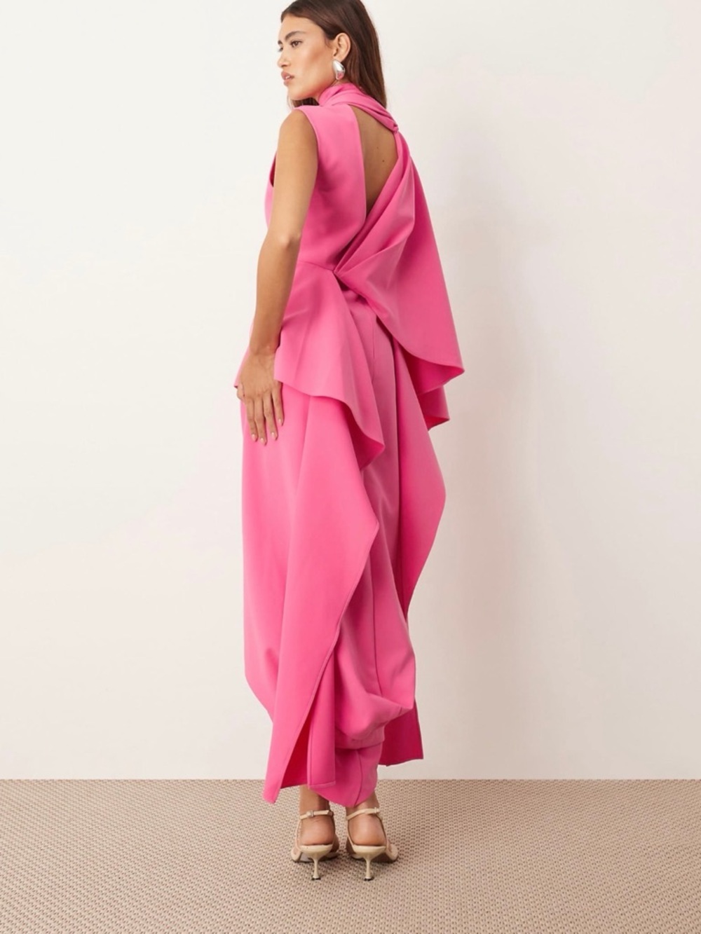 ARRANGE | NWT | 14
 heavy crepe asymmetric sleeve drape panel midi dress in pink - Picture 4 of 6